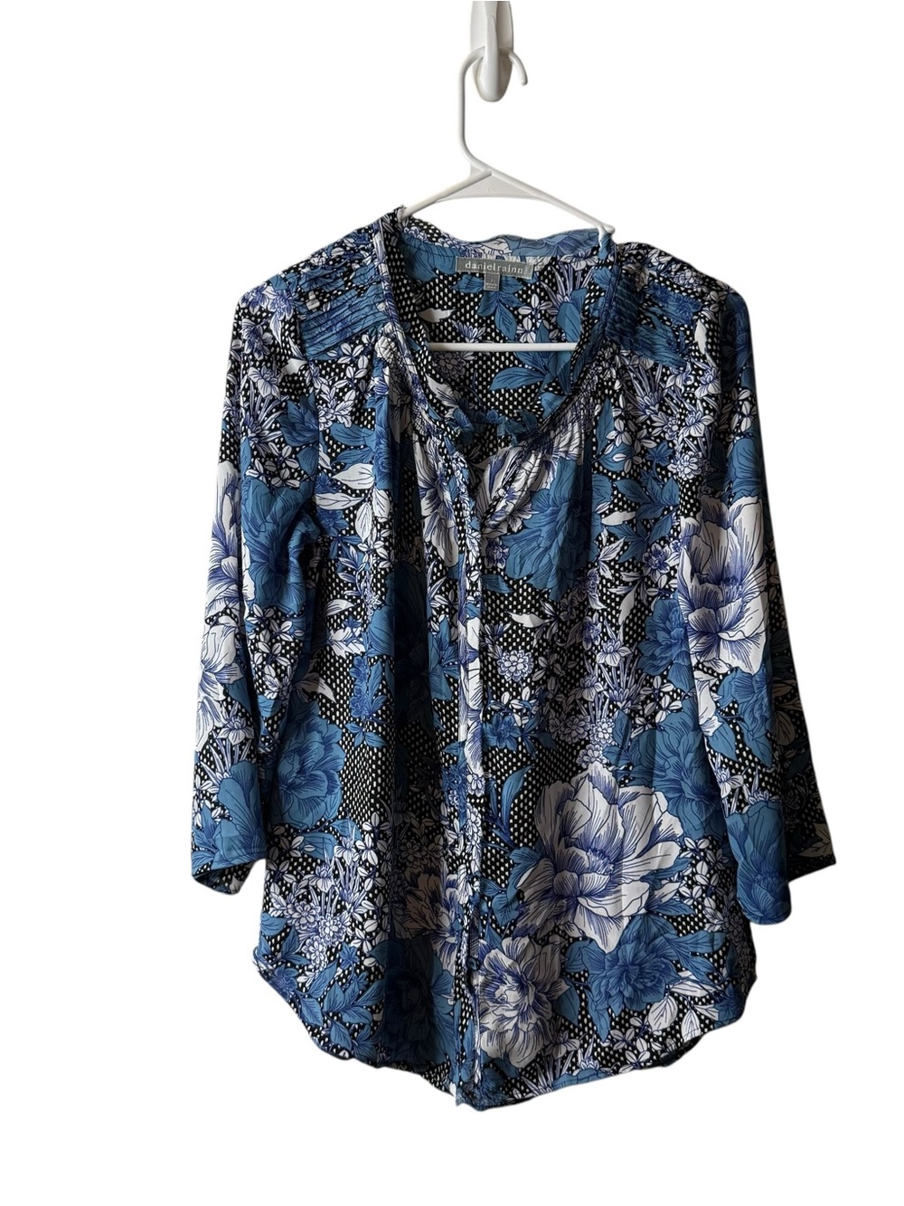 Daniel Rainn Stitch Fix Blue Floral Polka Dot Button 3/4 Sleeve Blouse